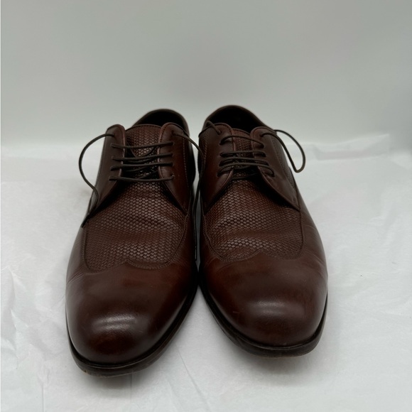 Boss Hugo Boss shoes made in Italy excellent condition 8. 12” X 3 3/4” - Picture 2 of 4